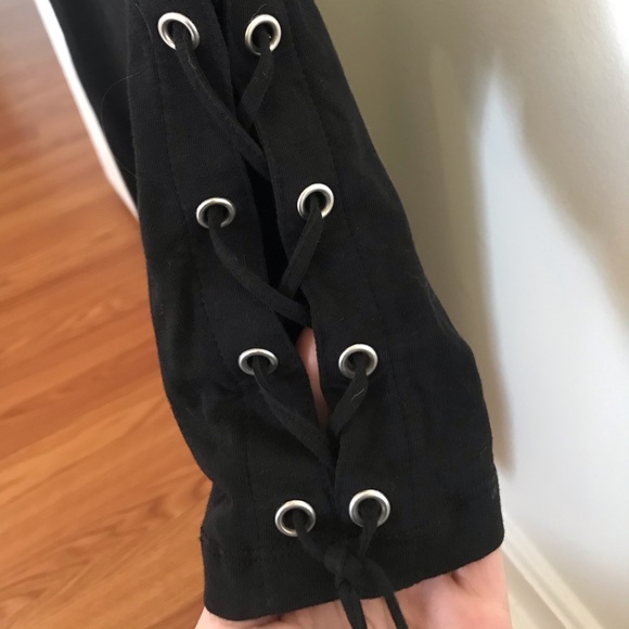 H&M Black Top - Picture 4 of 5